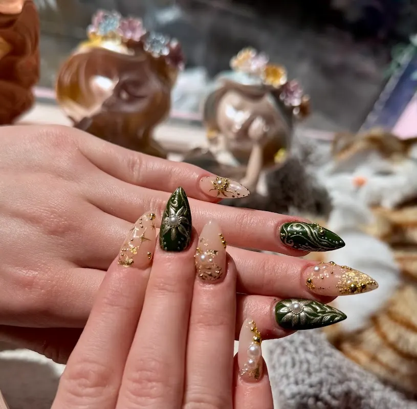 The Loce Nails Garden - Covent Garden — Nail salon in London